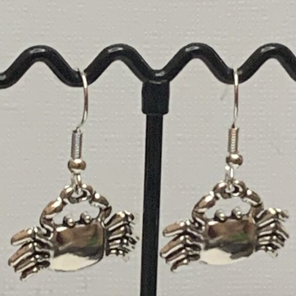 Crab Earring, Silly Animal Earring, Gift Idea, Nautical Earring, Seafood Earring - Picture 3 of 5
